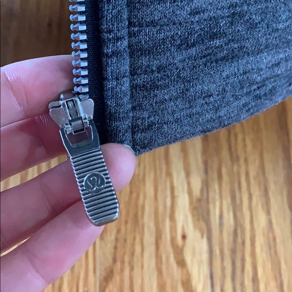 NEW Lululemon Gray Jacket - Picture 4 of 5